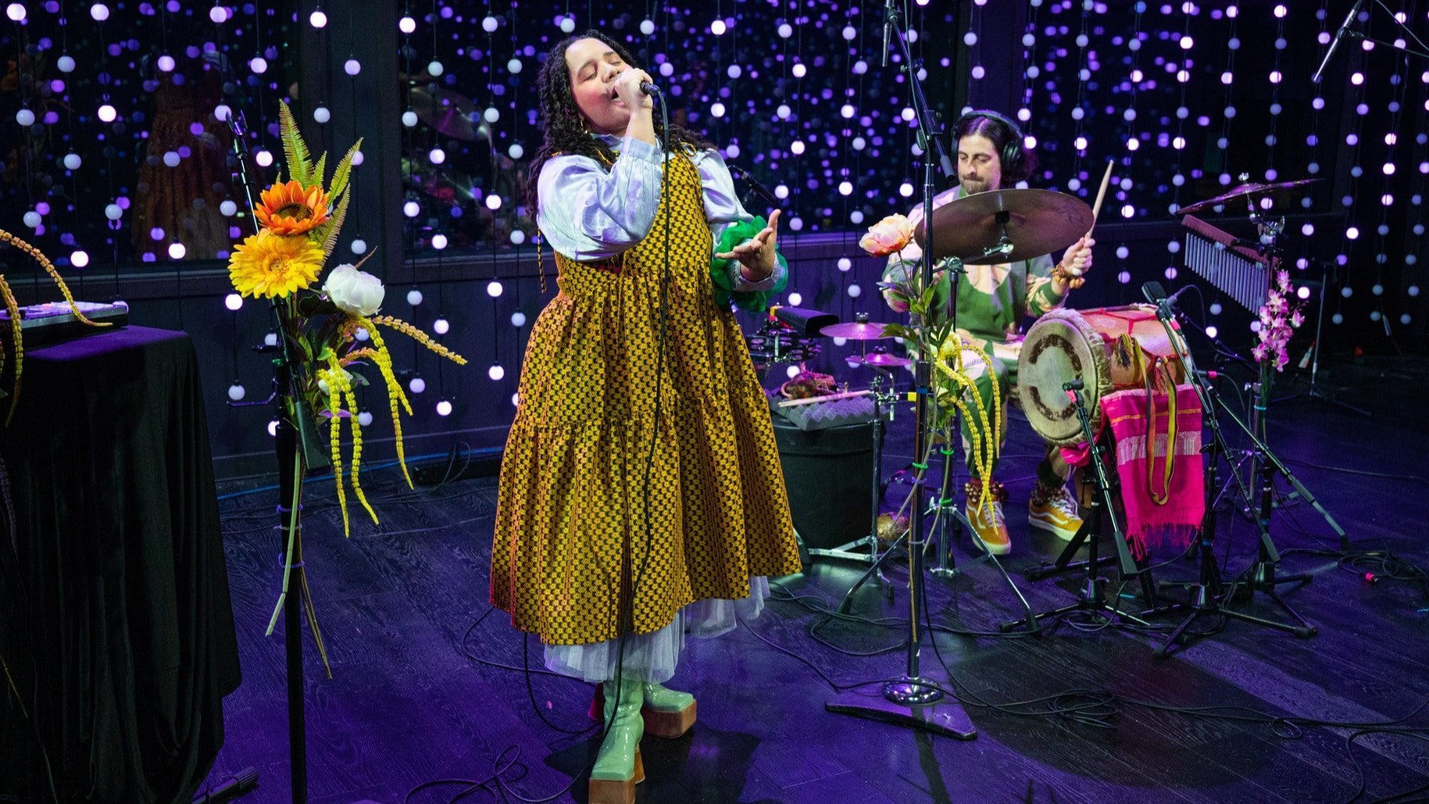 Echoes-n-sounds-2000x1125-min Lido Pimienta