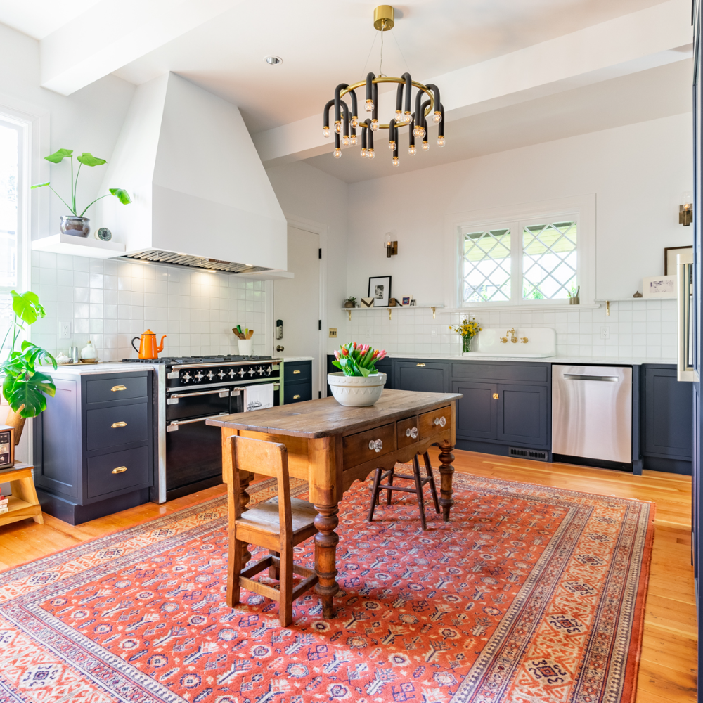 Living: This Kitchen Really Cooks Living: This Kitchen Really Cooks
